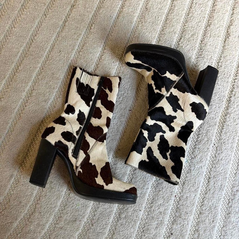Vtg y2k MIA cowhide hair platform boots size 7 1/2W Boho Western Cowgirl Party